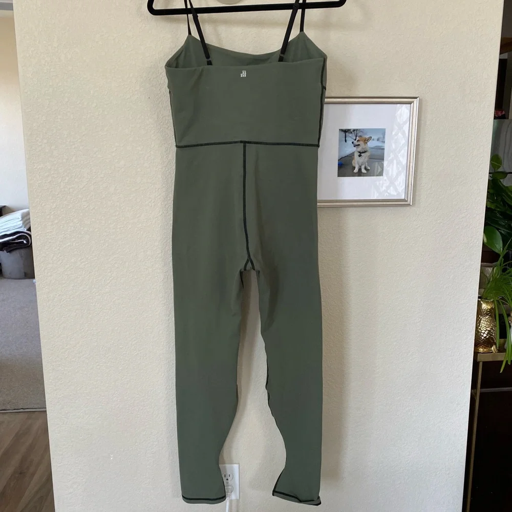 WeWoreWhat Exposed Seam Ankle Flared Activewear Jumpsuit - Army Green - Large - Picture 5 of 8
